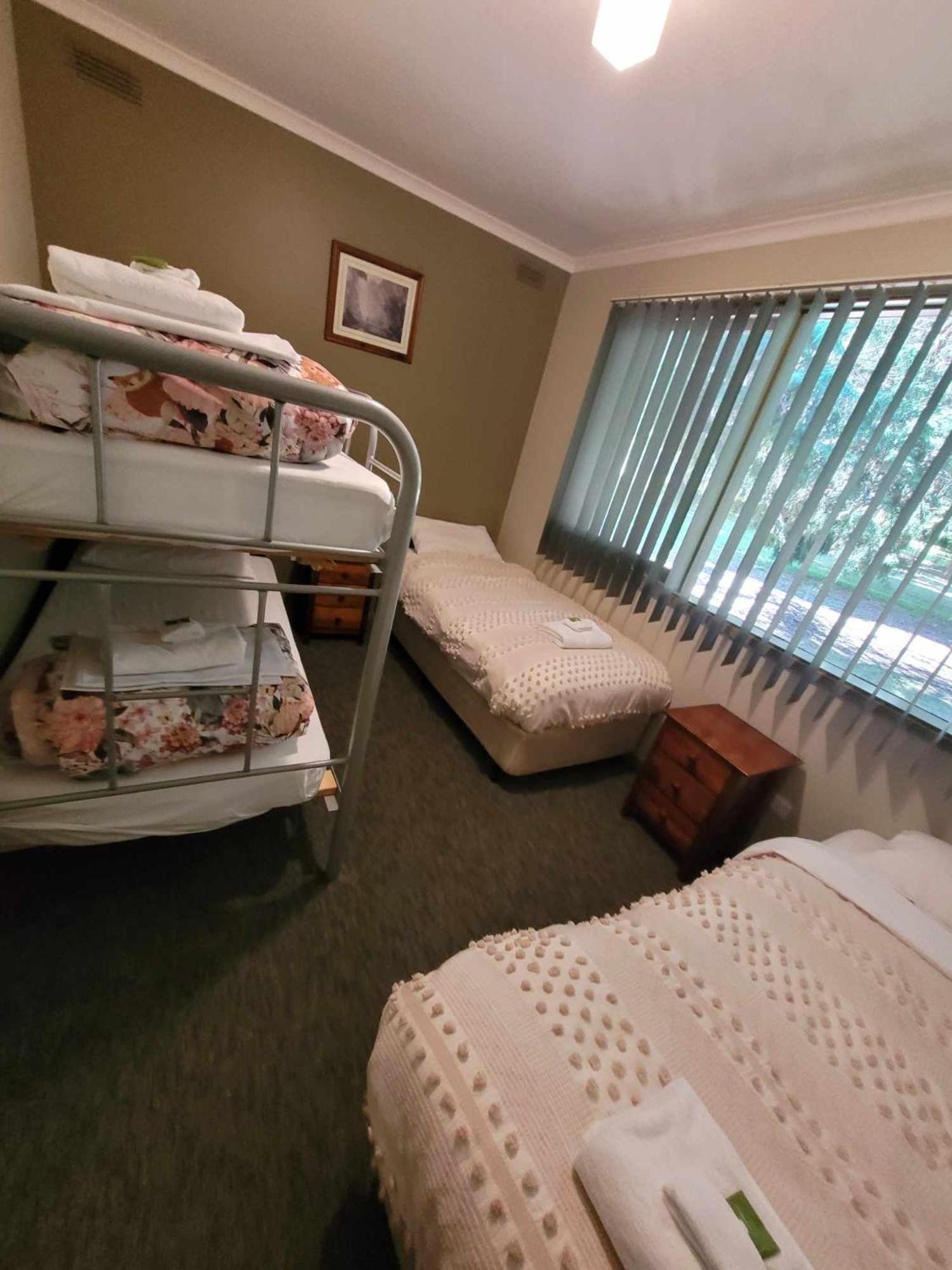 The Bright Motor Inn 외부 사진