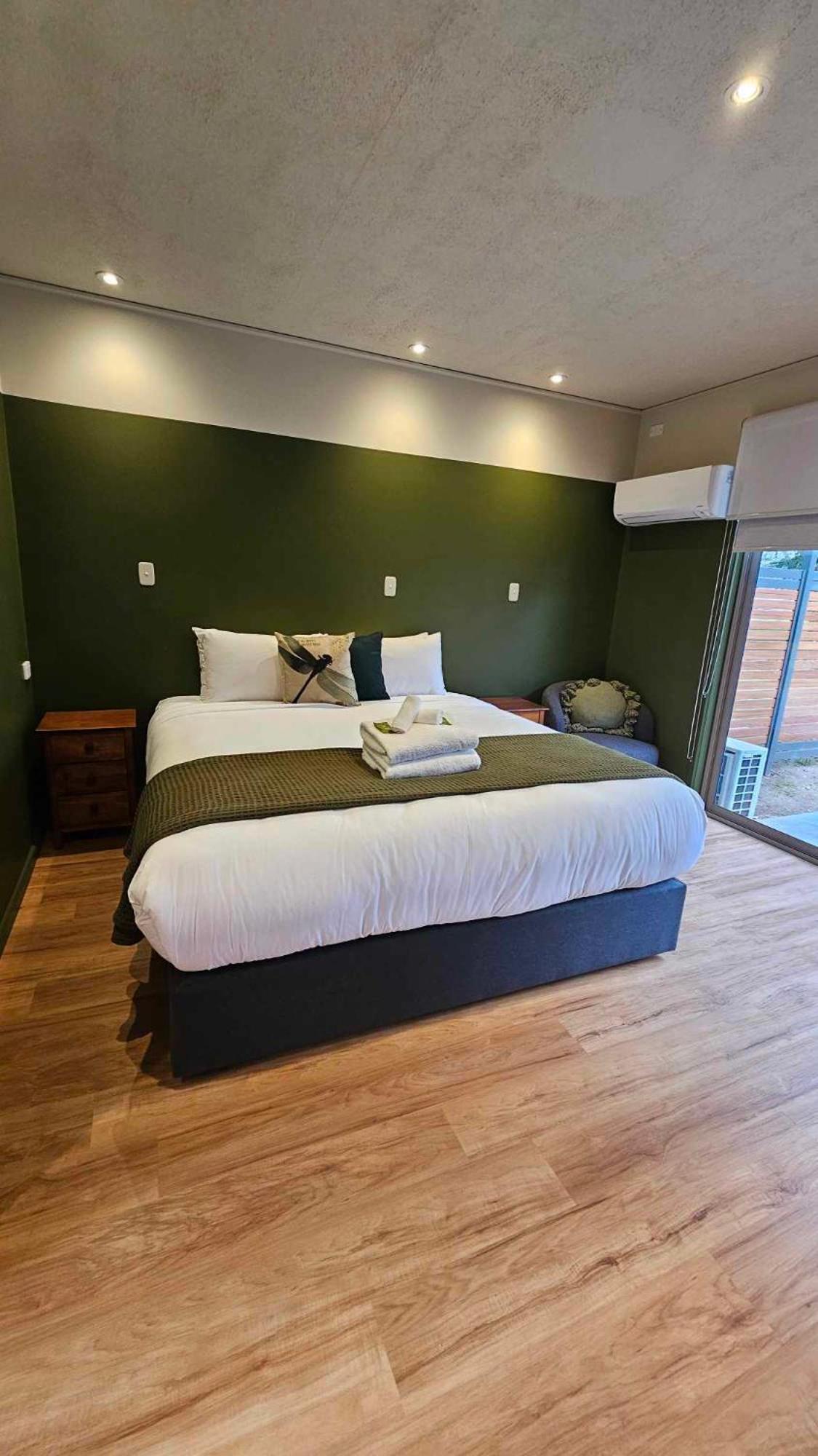 The Bright Motor Inn 외부 사진