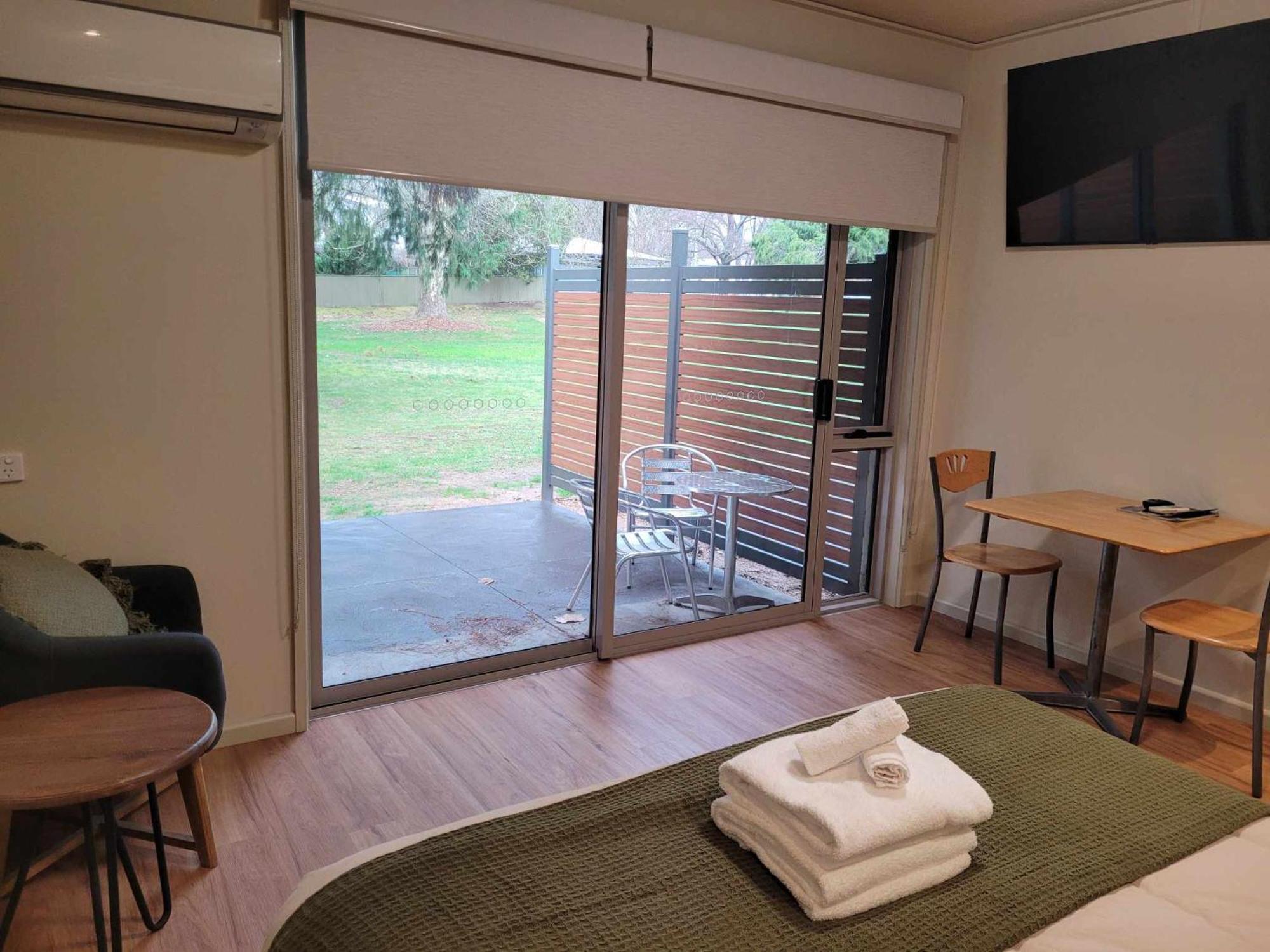 The Bright Motor Inn 외부 사진