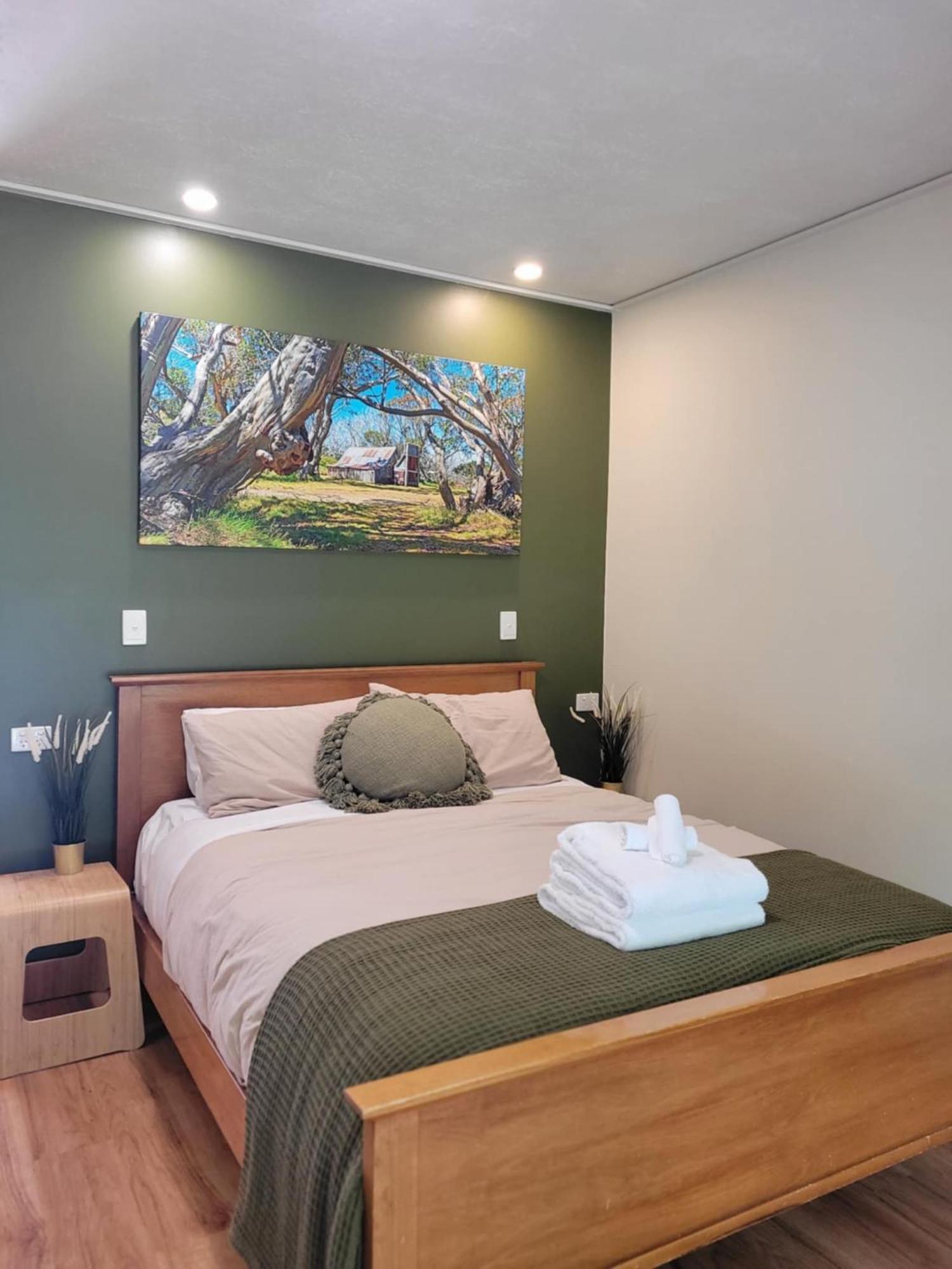 The Bright Motor Inn 외부 사진