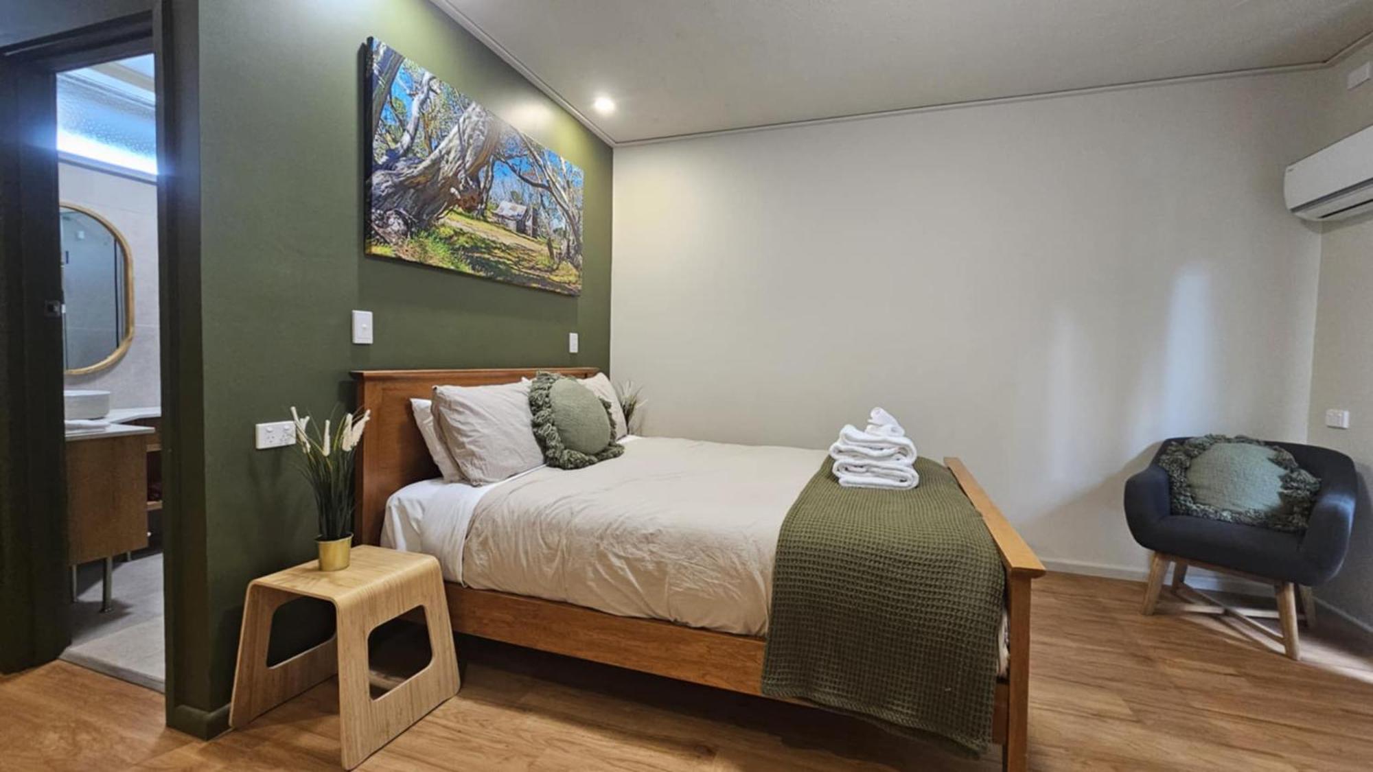 The Bright Motor Inn 외부 사진