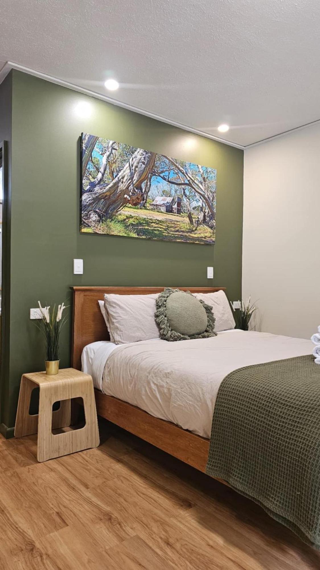The Bright Motor Inn 외부 사진